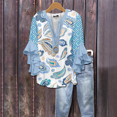 Μοντέρνο και μοντέρνο κοντομάνικο τοπ με βολάν και V λαιμόκοψη σε κανονική γραμμή