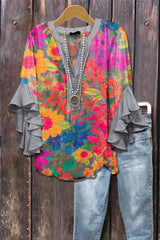 Μοντέρνο και μοντέρνο κοντομάνικο τοπ με βολάν και V λαιμόκοψη σε κανονική γραμμή