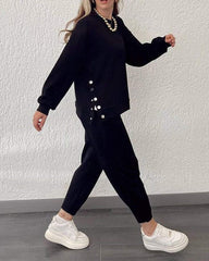 Γυναικείο μονόχρωμο, μοντέρνο, casual κοστούμι με πλαϊνά σκισίματα