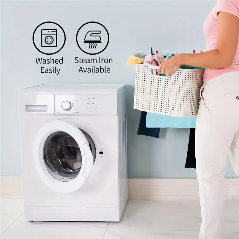 Χριστουγεννιάτικες κουρτίνες με τυπωμένες μπάλες