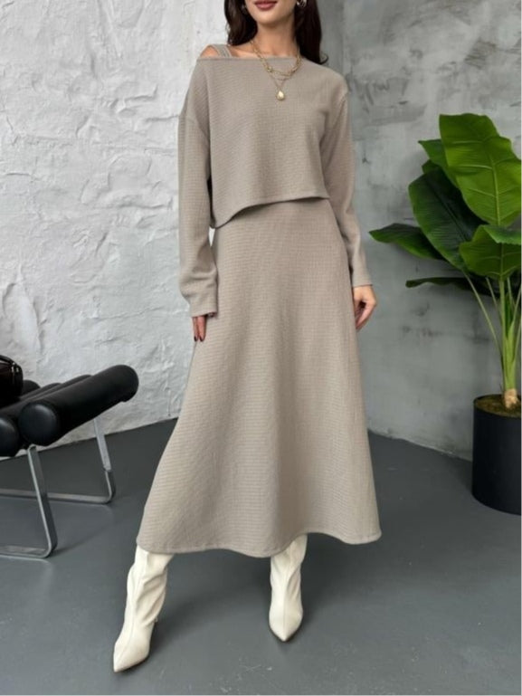 Σετ δύο τεμαχίων από φαρδύ πουλόβερ και φόρεμα